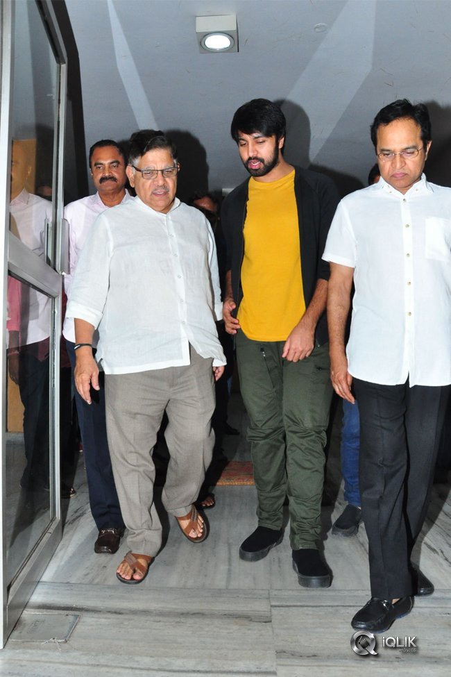 Megastar-Chiranjeevi-Watched-Special-Screening-of-Vijetha